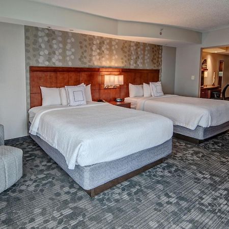 Courtyard Newport News Airport Hotel Exterior foto