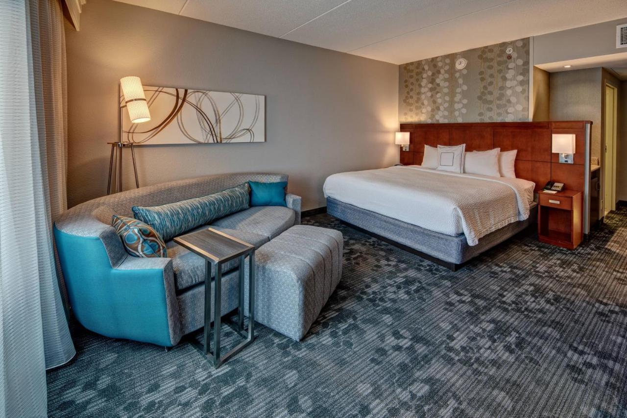 Courtyard Newport News Airport Hotel Exterior foto