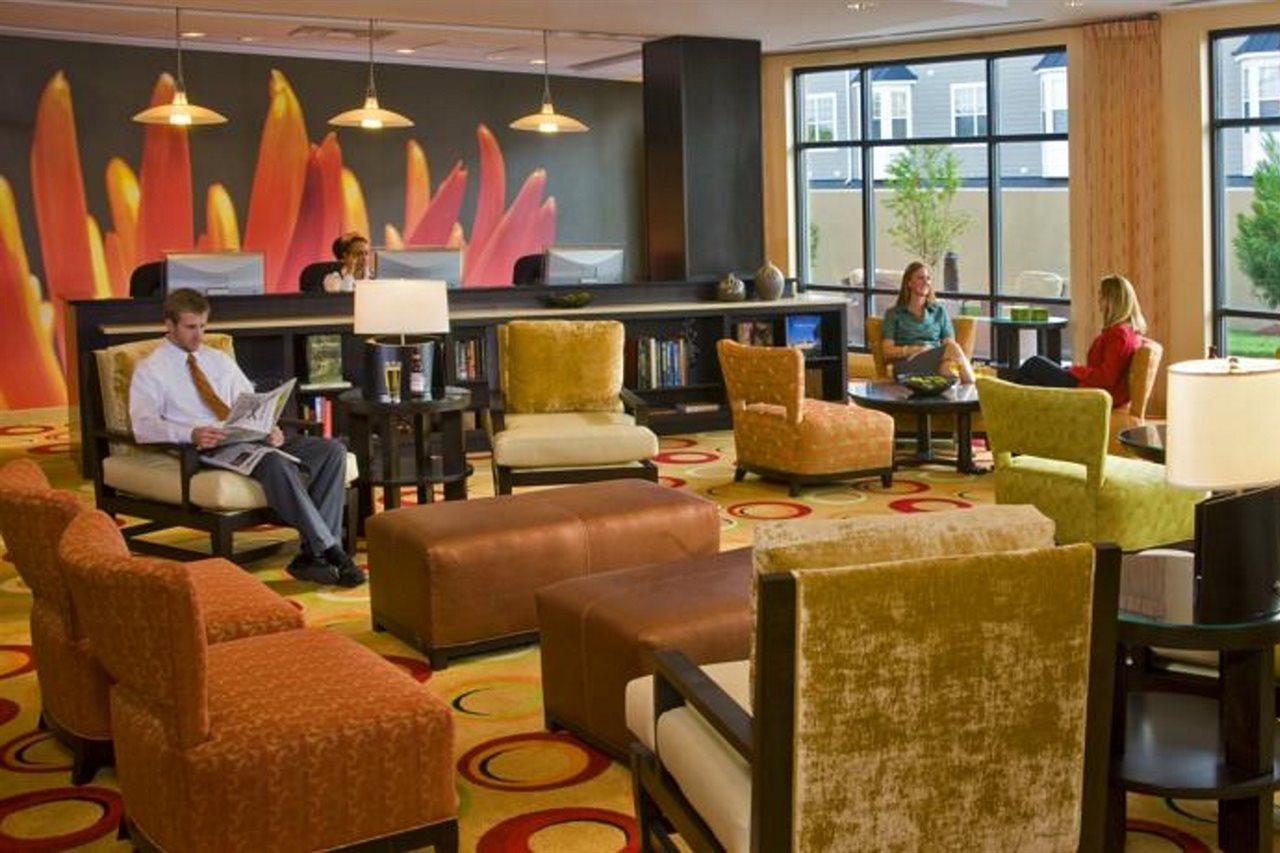 Courtyard Newport News Airport Hotel Exterior foto
