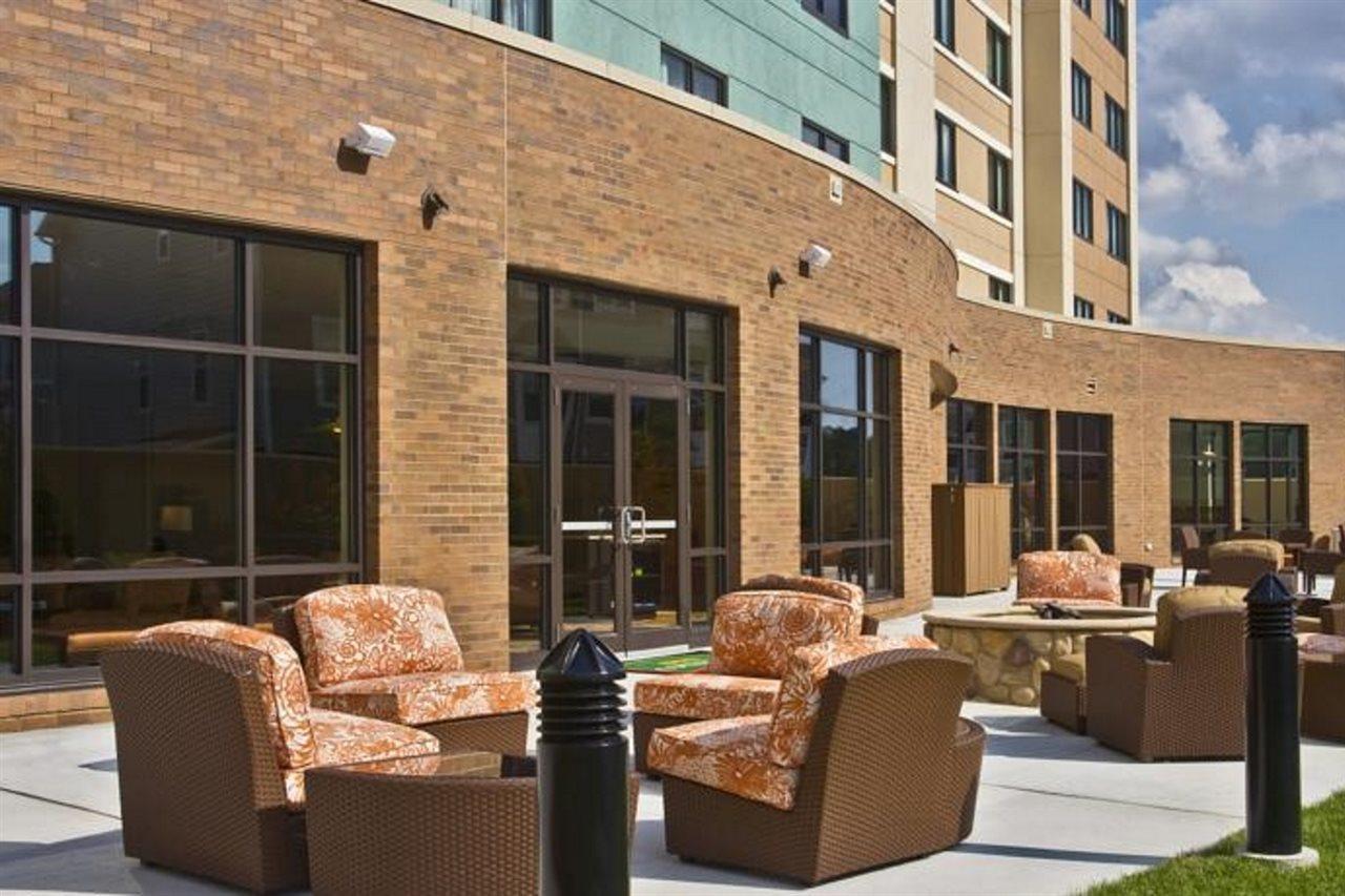 Courtyard Newport News Airport Hotel Exterior foto